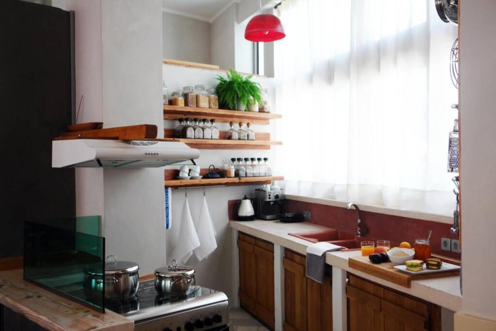 Unique - Spacious Studio With Rooftop / Thissio Athens Exterior photo